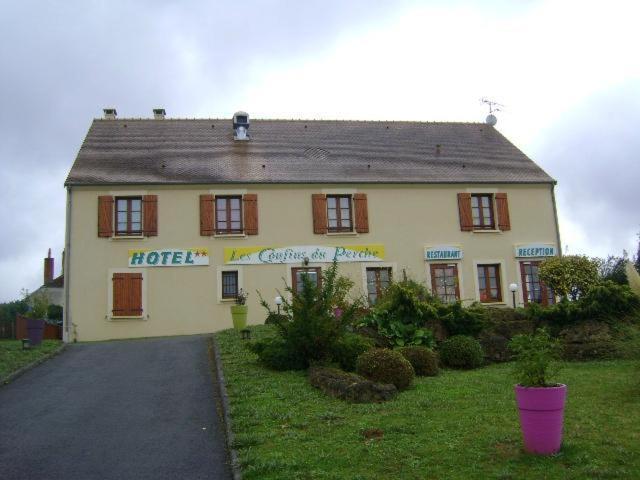 Logis Hotel Les Confins Du Perche Со Экстерьер фото